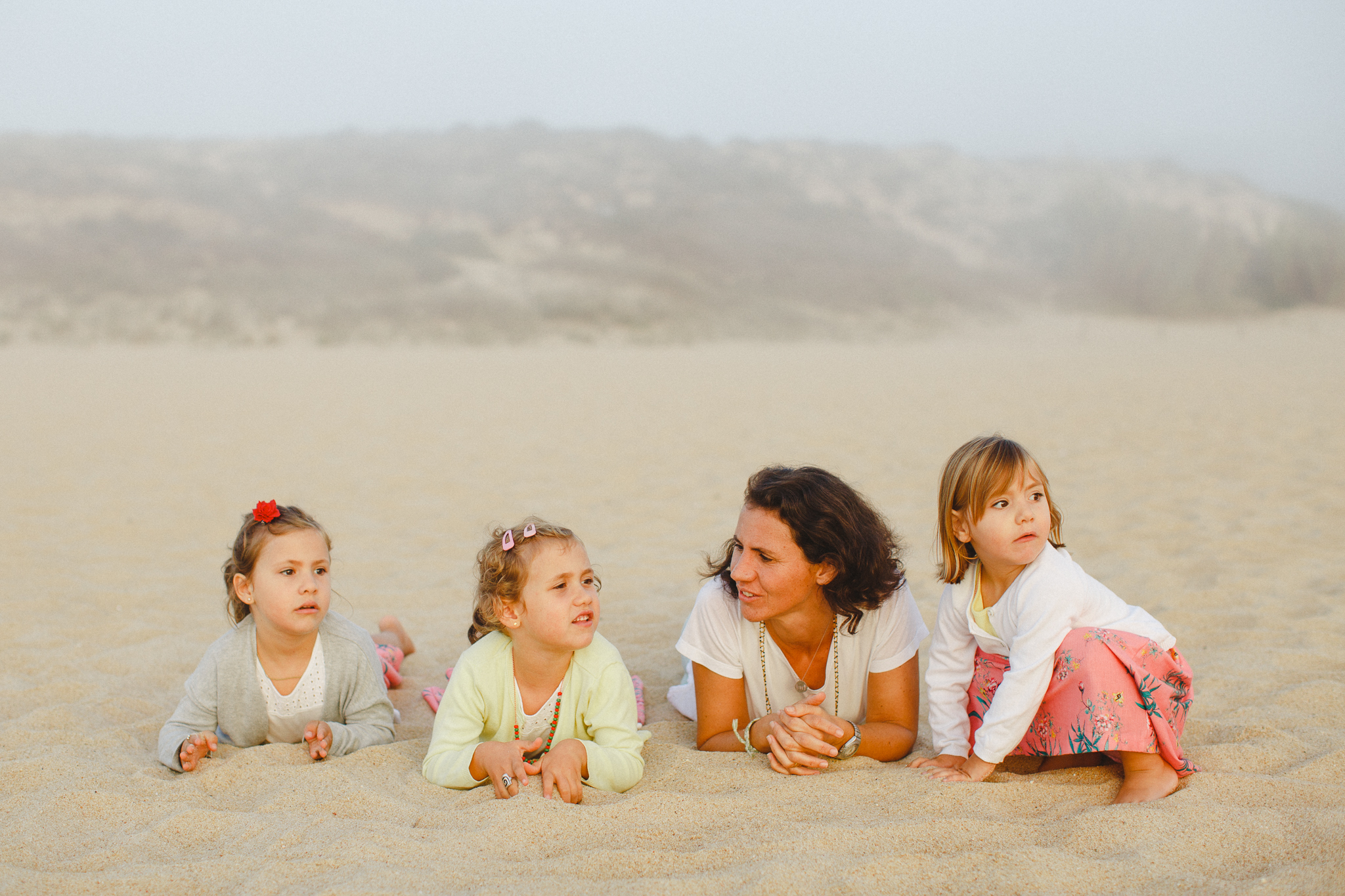 Sessão de Família na Praia, Beach Family Photo Shoot in Portugal by Hello Twiggs