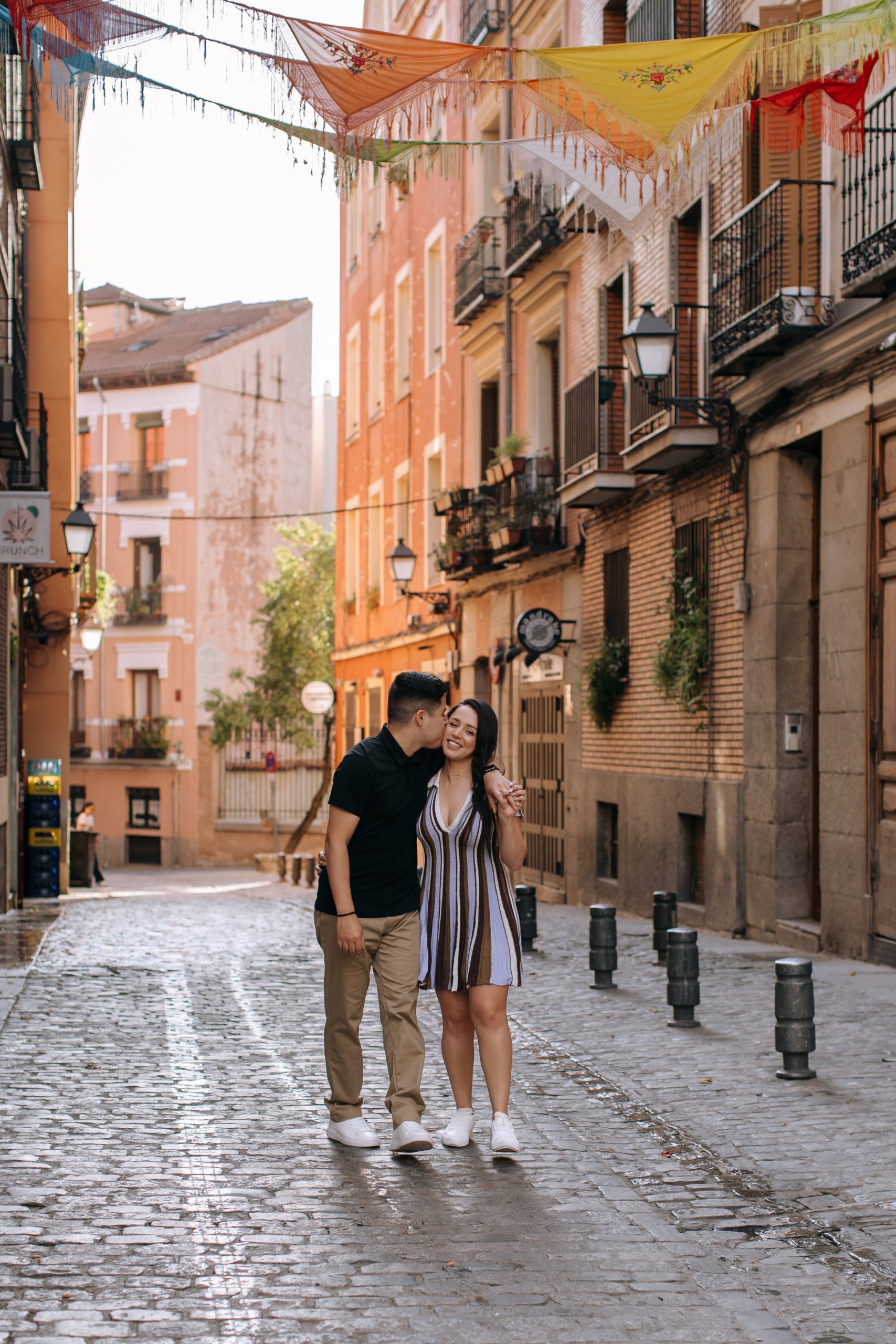 Early Morning Couple Photo Session in La Latina, Madrid